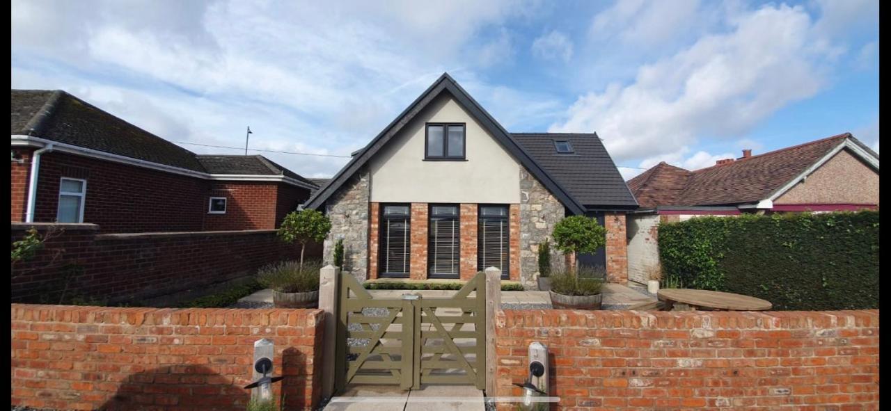 Y Bwythyn Villa Holywell  Bagian luar foto